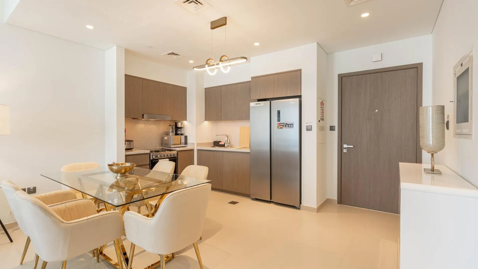 Brand New Home Minutes Away From Burj Khalifa Dubai 0*,  Verenigde Arabische Emiraten